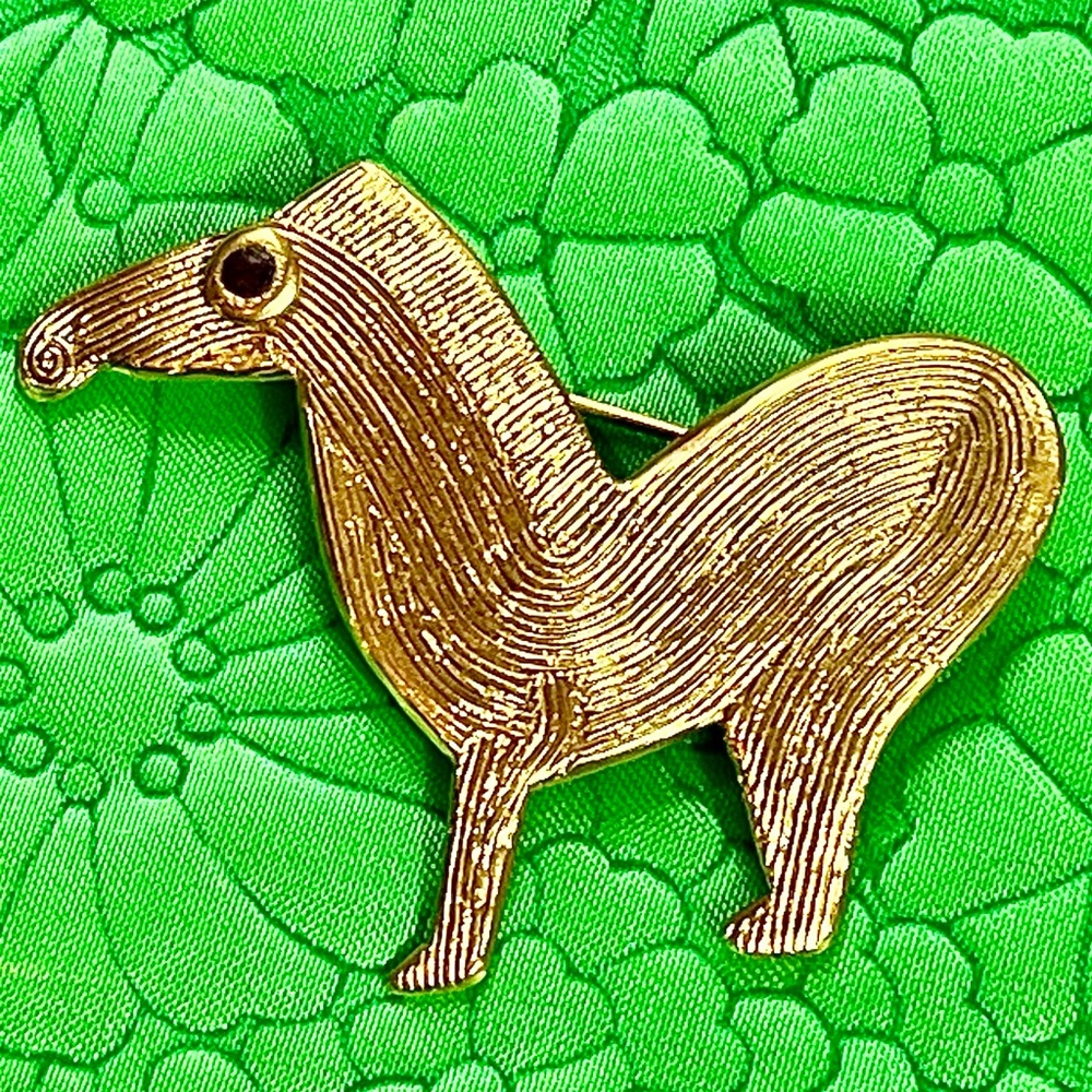 Vintage Riveiro Signed Pin Brooch Animal Llama Alpaca Horse Modernist Enamel - Picture 2 of 9